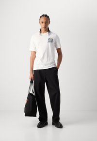 Scotch & Soda SMU CHILL OUT - Apdrukāts T-krekls - white