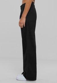 Urban Classics Broek - black