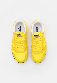 Diadora Sneakers - yellow