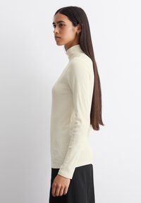 Marc O'Polo DENIM TURTLENECK - Langarmshirt - chalky sand
