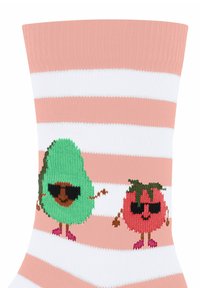Kniestrümpfe mit rosa-weißen Streifen, bestickt mit grünen Avocado- und roten Tomatenfiguren, die Sonnenbrillen und rosa Schuhe tragen.