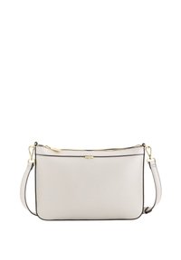Lys grå læder crossbody taske med gyldent hardware, lynlåslukke og sort trim. Har en justerbar skulderrem og en glat overflade.