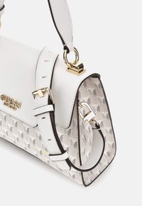 Guess HALLIE - Borsa a mano - creme