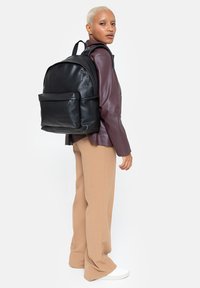 Eastpak PADDED PAK'R - Zaino - blackauthleathr