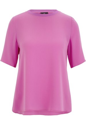 Jasnoróżowa bluzka z krótkim rękawem, okrągłym dekoltem i prostym dołem.