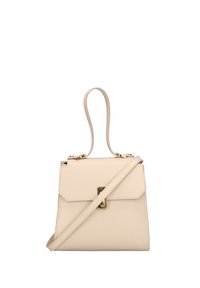 Borsa a tracolla in faux leather beige con forma strutturata, manico superiore e tracolla regolabile. Presenta una patta frontale e dettagli in metallo dorato.