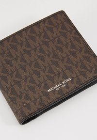 Michael Kors GREYSON BILLFOLD COIN POCKET - Portafoglio - brown/black