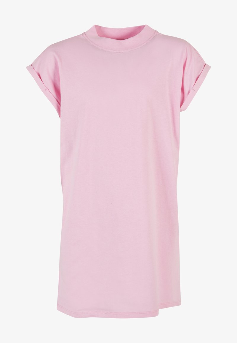 Robe courte rose clair à manches courtes avec des revers roulés et un col haut et rond, présentée sur un fond blanc.