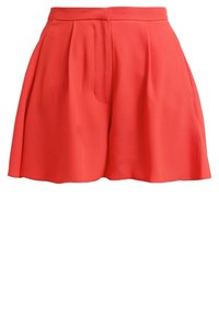 Rote plissierte Shorts mit taillierter Passform, aus einem glatten Stoff gefertigt. Verfügt über zwei Seitentaschen und eine A-Linien Silhouette.