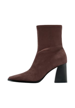 STRETCH - Členkové čižmy na vysokom opätku - brown