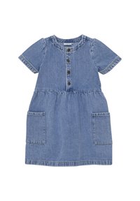Jeansklänning med rund halsringning, korta puffärmar, knäppning fram och två stora fickor. Färgen är ljusblå med sydda detaljer.