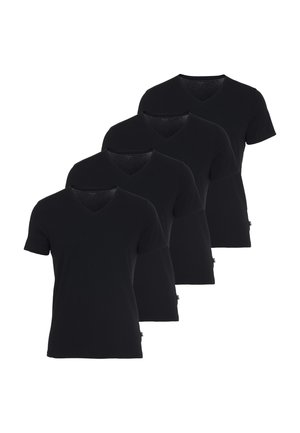 Fire sorte V-hals T-shirts med korte ærmer arrangeret i en forskudt overlappende række på en hvid baggrund.