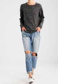 Vero Moda Sweter