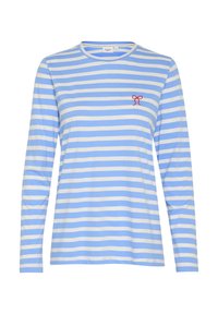 Lange mouw t-shirt met blauwe en witte strepen, ronde hals, en rode strik borduursel op de linkerborst. Gemaakt van zachte katoen.