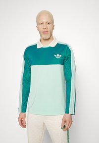 adidas Originals ADICOLOR 70S - Long sleeved top - green