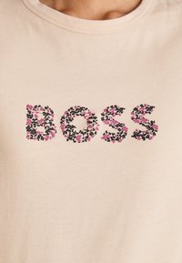 BOSS Apdrukāts T-krekls - open orange