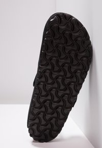 Birkenstock BOSTON VL SFB NARROW - Mules - black