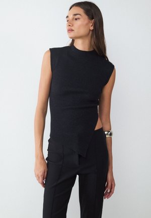 Balmohk, Asymmetrical Knit - Top - black