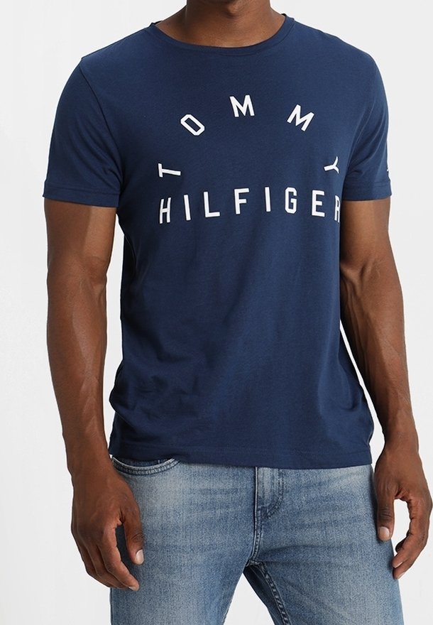 Marineblaue Baumwoll-T-Shirt mit Rundhalsausschnitt und weißem Aufdruck "TOMMY HILFIGER", entworfen für die Freizeit.