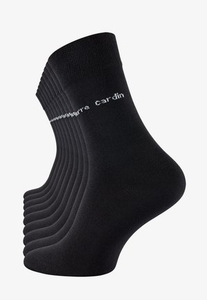 Schwarze Baumwollsocken in einer Reihe präsentiert, mit verstärkter Ferse, glatter Textur und weißem Logo-Text nahe der Oberkante.