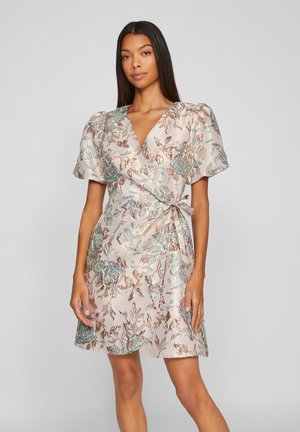 VIDIAN WRAP SHORT DRESS - Koktailové šaty/večierkové šaty - kentucky blue