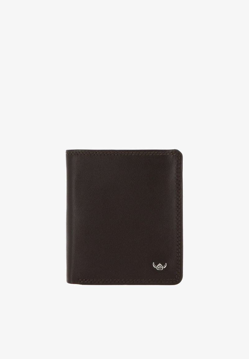 Portefeuille bifold en cuir brun foncé avec des coutures visibles et un petit logo argenté en bas à droite sur fond blanc.