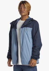 Quiksilver OVERCAST - Neperpučiamoji striukė - blue