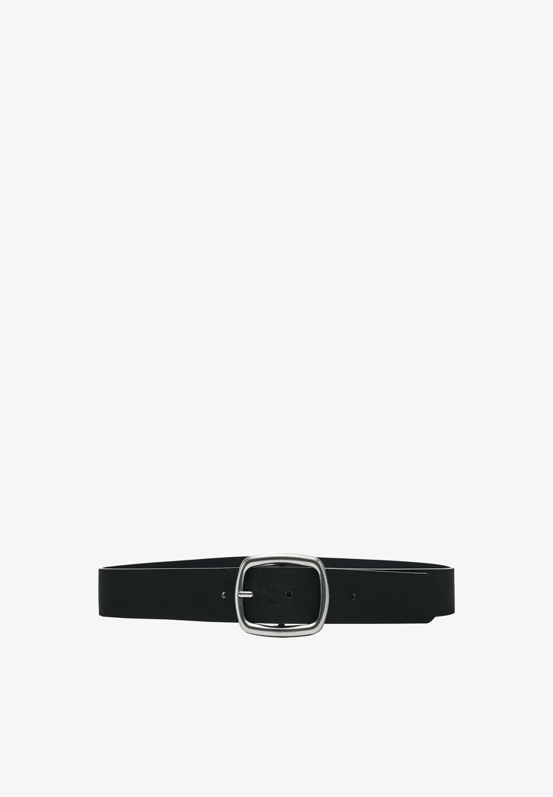 Ceinture en cuir noir avec une boucle métallique rectangulaire argentée et plusieurs trous d'ajustement sur fond blanc.