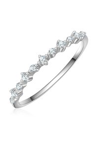 Sudraba gredzens ar viļņotu dizainu, kas rotāts ar mijiedarbīgām mazām apaļām dimantiem gar joslu, izceļot pulētu apdari un elegantu kontūru.