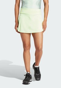 adidas Performance TENNIS MATCH - Sportrock - green spark