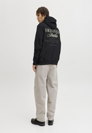 Jack & Jones JORNORREBRO TYPO BACK SWEAT HOOD SN - Majica s kapuljačom - black