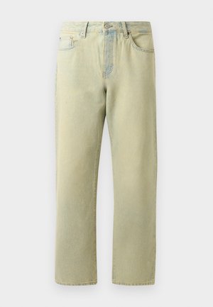 Jeans de denim amarelo claro com um design de perna reta, cinco bolsos e um desbotamento subtil. Apresenta um fecho de botão de metal e passantes para cinto.