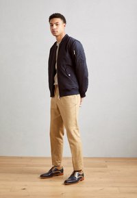 Melvin & Hamilton ALEX 10 - Obutev z vezalkami - marine/morning grey/rich tan/natural