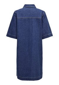 Robe en jean bleu foncé à manches courtes avec col, coutures visibles et coupe droite et ample vue de dos.