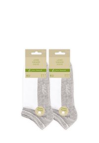 Calze sneaker da donna in cotone bianco e grigio in confezione da cinque. Presentano un tallone e una punta grigia con un corpo bianco a contrasto.