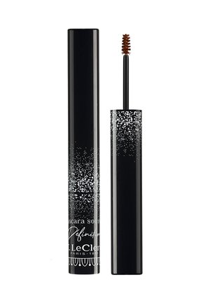 Schwarze Mascara-Tube mit silbernem Sprenkel-Design, eine geschlossen und eine geöffnet mit braunem Mascara-Bürstchen gezeigt.