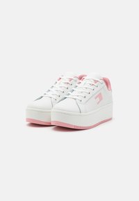 Tommy Jeans FLATFORM - Baskets basses - chalky pink