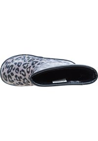Kumipuku leopardinkuosi, kiiltävä pinta, fleece-vuori, mustat yksityiskohdat ja kultaiset täplät. Suunniteltu vedenpitävään käyttöön.