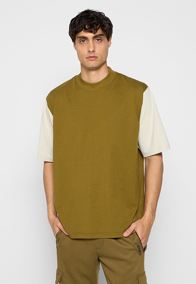 Colmar T-shirt basic olijfgroen Colmar T-shirt basic olijfgroen