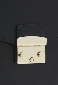 Furla METROPOLIS PRISMA MINI - Bandolera - nero