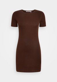 Vestido castanho de mangas curtas feito de tecido canelado, com decote redondo e silhueta ajustada. Sem padrões ou realces notáveis.