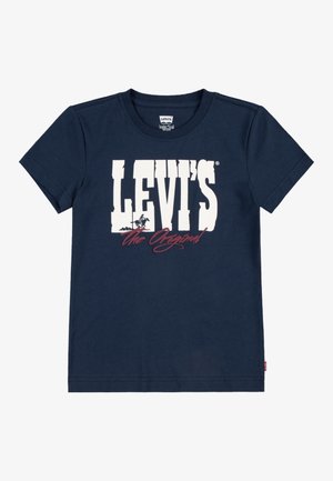 Granatowy t-shirt Levi's z dużym białym logo Levi's i małym czerwonym napisem "the Original" na piersi.