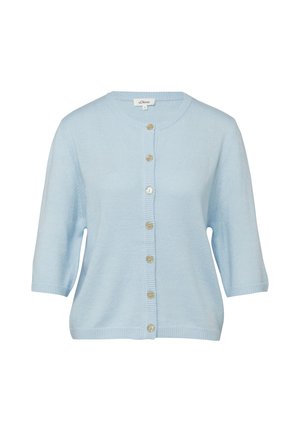 Jasnoniebieski sweter rozpinany na krótki rękaw z okrągłym dekoltem, ozdobiony siedmioma beżowymi guzikami z przodu.