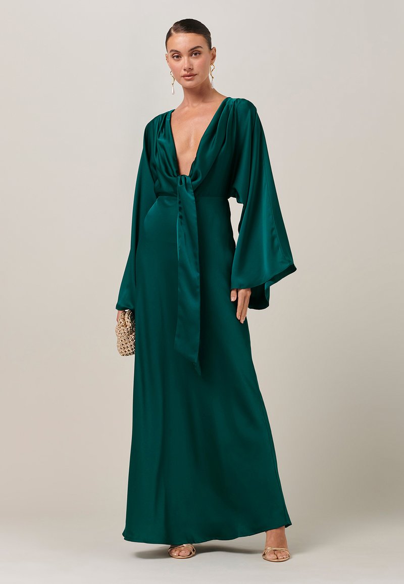 BWLDR SASSY - Maxi dress - emerald/green