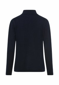 Donkerblauwe trui met lange mouwen en een hoge kraag, geribbelde textuur. Eenvoudig ontwerp, zonder zichtbare patronen of hardware.