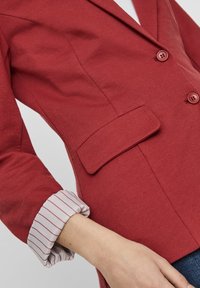Vero Moda Suknjič - brick red