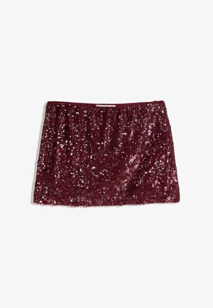 Bordeaux sequin mini rok met een elastische tailleband, voorzien van een textuur die bedekt is met glanzende, overlappende pailletten.
