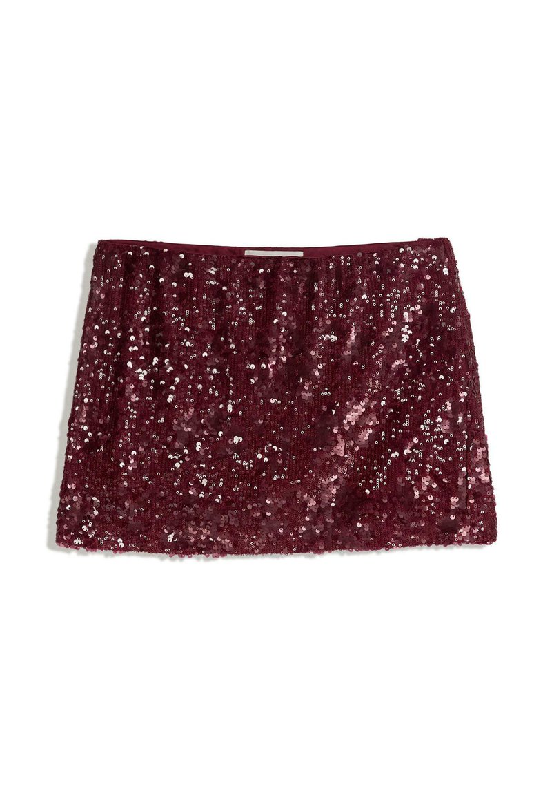 Bordeaux sequin mini rok met een elastische tailleband, voorzien van een textuur die bedekt is met glanzende, overlappende pailletten.