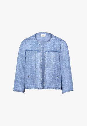 Hellblaue, kurz geschnittene Jacke aus strukturiertem Gewebe mit Rundhalsausschnitt, offenem Vorderteil und Fransenakzenten am Saum und an den Ärmeln.