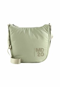 Sac bandoulière matelassé vert clair avec bandoulière réglable, fermeture à glissière, et logo "MD 20 Mandarina Duck" sur le bas à droite de l'avant.